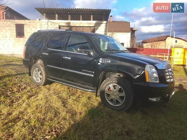 Черный Кадиллак Эскалейд, объемом двигателя 6.2 л и пробегом 230 тыс. км за 8900 $, фото 3 на Automoto.ua
