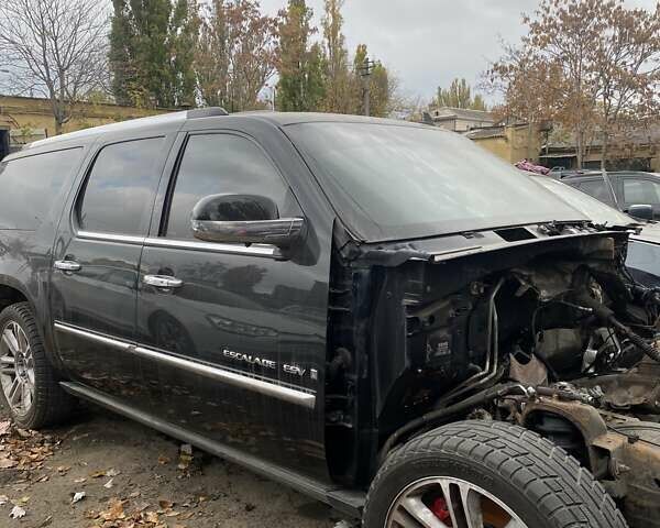 Черный Кадиллак Эскалейд, объемом двигателя 6.2 л и пробегом 167 тыс. км за 11000 $, фото 1 на Automoto.ua