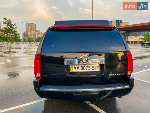 Черный Кадиллак Эскалейд, объемом двигателя 6.2 л и пробегом 180 тыс. км за 46830 $, фото 12 на Automoto.ua