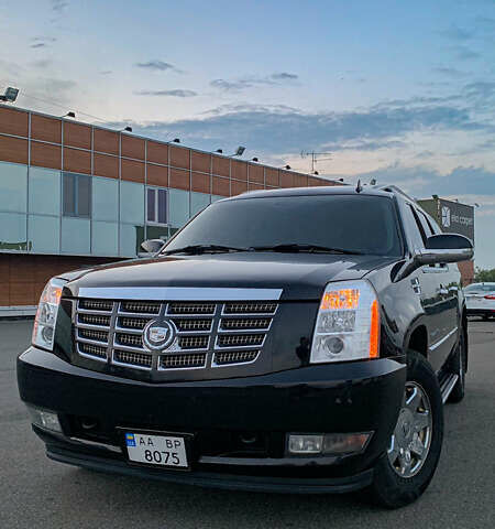 Черный Кадиллак Эскалейд, объемом двигателя 6.2 л и пробегом 180 тыс. км за 46830 $, фото 17 на Automoto.ua