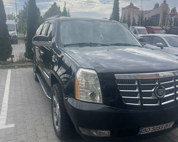 Черный Кадиллак Эскалейд, объемом двигателя 6.2 л и пробегом 270 тыс. км за 17777 $, фото 2 на Automoto.ua