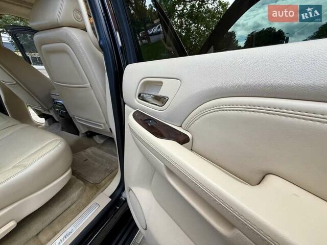 Черный Кадиллак Эскалейд, объемом двигателя 6.2 л и пробегом 170 тыс. км за 23900 $, фото 117 на Automoto.ua