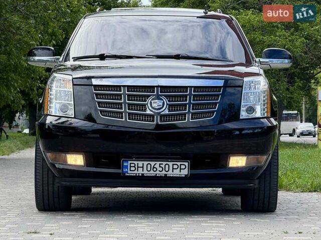 Черный Кадиллак Эскалейд, объемом двигателя 6.2 л и пробегом 170 тыс. км за 23900 $, фото 3 на Automoto.ua