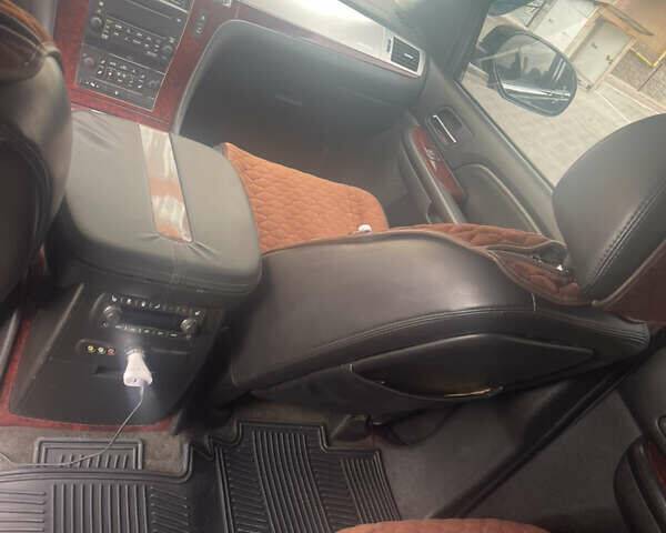 Черный Кадиллак Эскалейд, объемом двигателя 6.2 л и пробегом 270 тыс. км за 17777 $, фото 8 на Automoto.ua