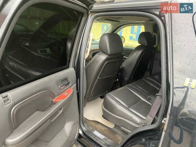 Кадиллак Эскалейд 2008 в Днепре (Днепропетровске) на Automoto.ua Черный Кадиллак Эскалейд, объемом двигателя 6 л и пробегом 154 тыс. км за 20000 $, фото 26 на Automoto.ua