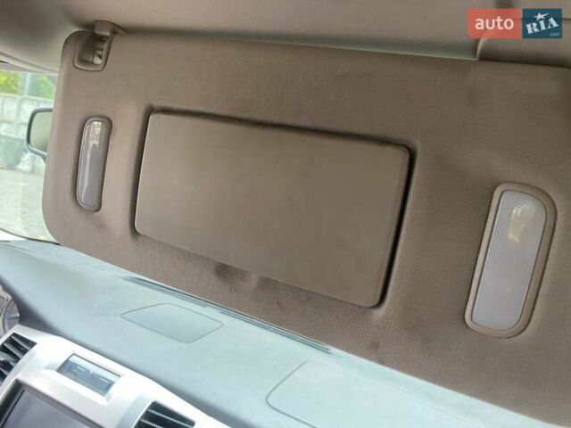 Кадиллак Эскалейд 2008 в Днепре (Днепропетровске) на Automoto.ua Черный Кадиллак Эскалейд, объемом двигателя 6 л и пробегом 154 тыс. км за 20000 $, фото 10 на Automoto.ua