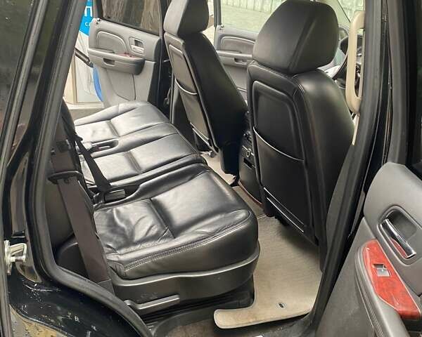 Кадиллак Эскалейд 2008 в Днепре (Днепропетровске) на Automoto.ua Черный Кадиллак Эскалейд, объемом двигателя 6 л и пробегом 154 тыс. км за 20000 $, фото 15 на Automoto.ua