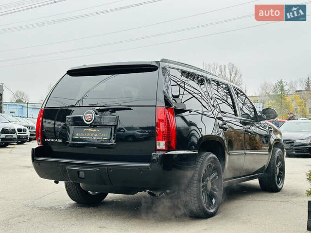 Черный Кадиллак Эскалейд, объемом двигателя 6.16 л и пробегом 255 тыс. км за 14900 $, фото 9 на Automoto.ua