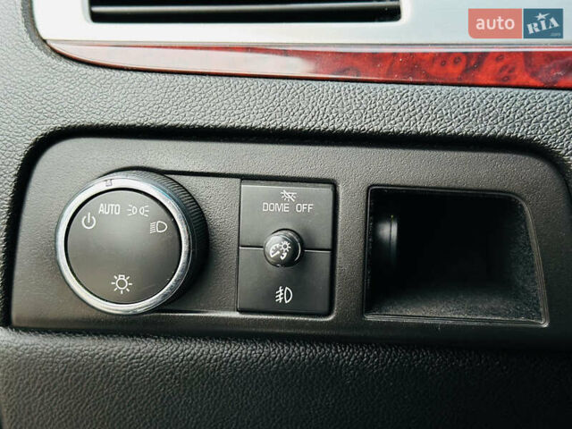 Черный Кадиллак Эскалейд, объемом двигателя 6.16 л и пробегом 255 тыс. км за 14900 $, фото 33 на Automoto.ua