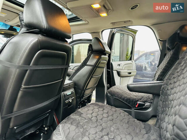 Черный Кадиллак Эскалейд, объемом двигателя 6.16 л и пробегом 255 тыс. км за 14900 $, фото 15 на Automoto.ua