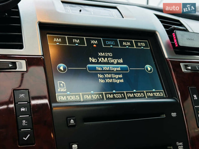 Черный Кадиллак Эскалейд, объемом двигателя 6.16 л и пробегом 255 тыс. км за 14900 $, фото 29 на Automoto.ua