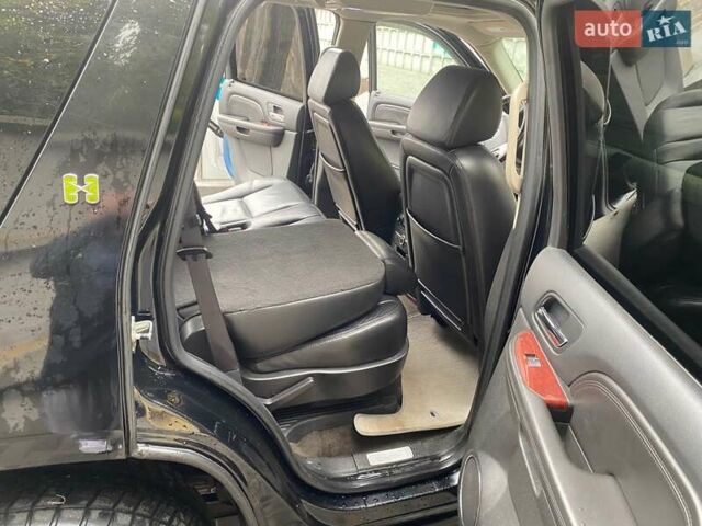 Кадиллак Эскалейд 2008 в Днепре (Днепропетровске) на Automoto.ua Черный Кадиллак Эскалейд, объемом двигателя 6 л и пробегом 154 тыс. км за 20000 $, фото 18 на Automoto.ua