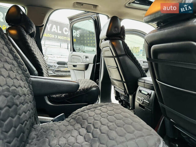 Черный Кадиллак Эскалейд, объемом двигателя 6.16 л и пробегом 255 тыс. км за 14900 $, фото 17 на Automoto.ua