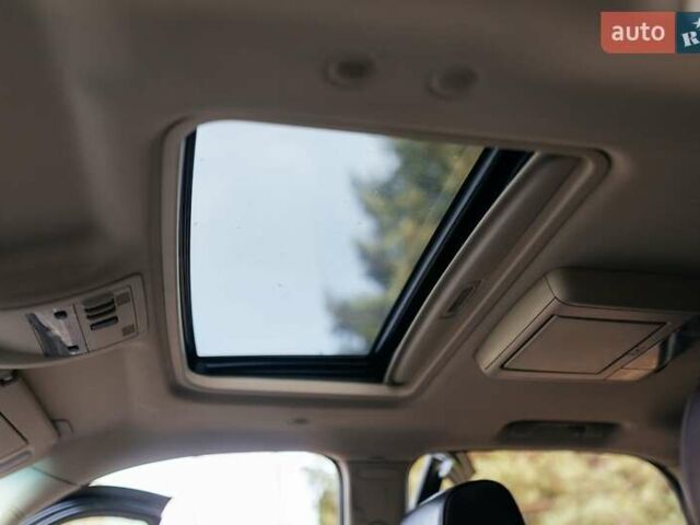 Чорний Каділак Ескалейд, об'ємом двигуна 6.16 л та пробігом 250 тис. км за 26999 $, фото 23 на Automoto.ua