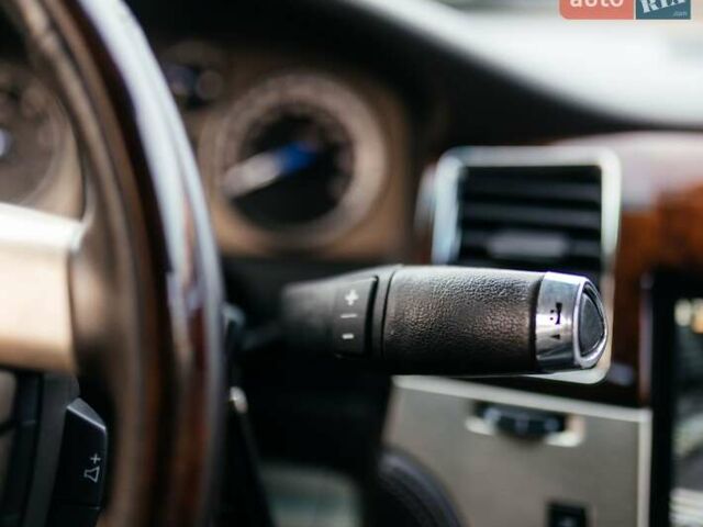 Чорний Каділак Ескалейд, об'ємом двигуна 6.16 л та пробігом 250 тис. км за 26999 $, фото 25 на Automoto.ua