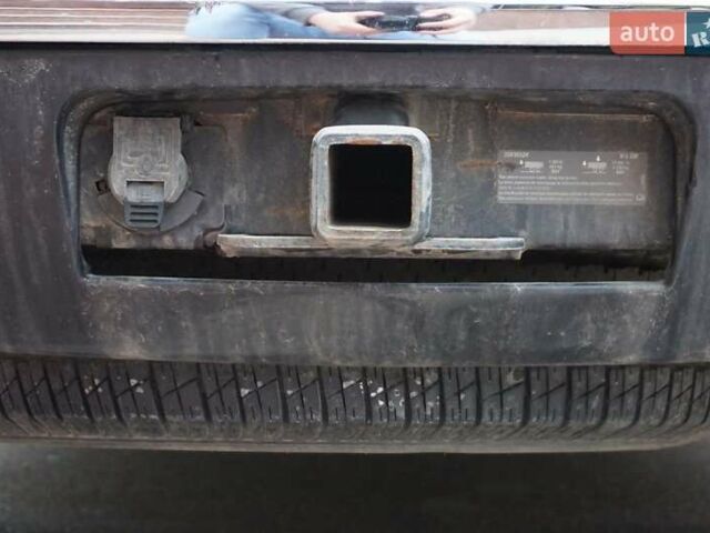 Черный Кадиллак Эскалейд, объемом двигателя 6.16 л и пробегом 221 тыс. км за 25000 $, фото 4 на Automoto.ua