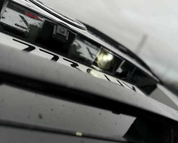 Черный Кадиллак Эскалейд, объемом двигателя 6.18 л и пробегом 231 тыс. км за 29500 $, фото 75 на Automoto.ua