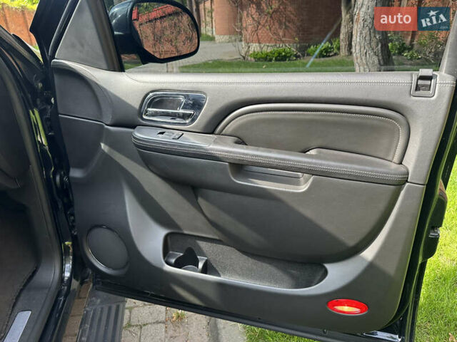 Кадиллак Эскалейд 2013 в Львове на Automoto.ua Черный Кадиллак Эскалейд, объемом двигателя 6.18 л и пробегом 300 тыс. км за 19500 $, фото 25 на Automoto.ua