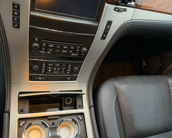 Черный Кадиллак Эскалейд, объемом двигателя 6.18 л и пробегом 231 тыс. км за 29500 $, фото 44 на Automoto.ua