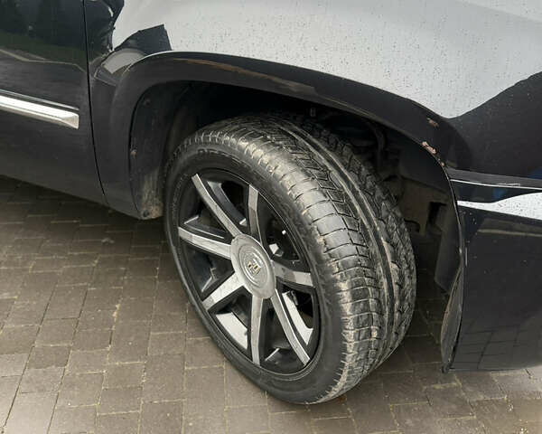 Черный Кадиллак Эскалейд, объемом двигателя 6.18 л и пробегом 231 тыс. км за 29500 $, фото 21 на Automoto.ua