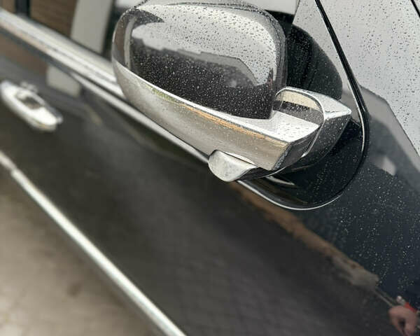 Черный Кадиллак Эскалейд, объемом двигателя 6.18 л и пробегом 231 тыс. км за 29500 $, фото 28 на Automoto.ua