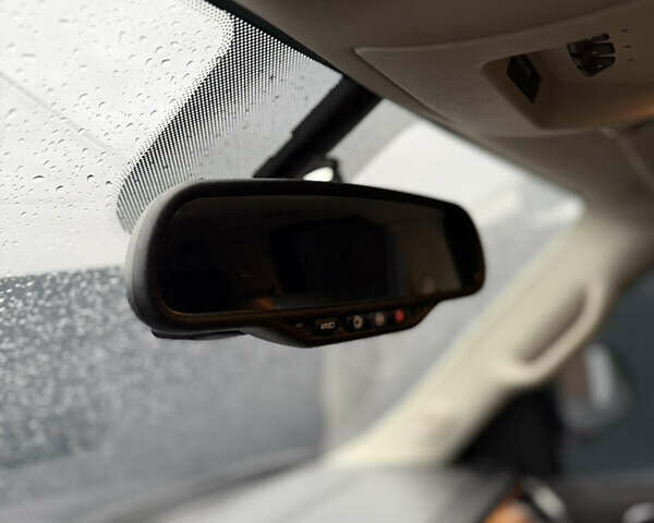 Черный Кадиллак Эскалейд, объемом двигателя 6.18 л и пробегом 231 тыс. км за 29500 $, фото 58 на Automoto.ua