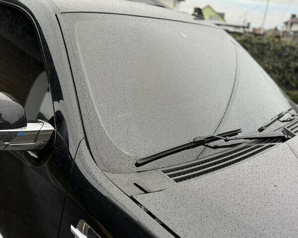 Черный Кадиллак Эскалейд, объемом двигателя 6.18 л и пробегом 231 тыс. км за 29500 $, фото 22 на Automoto.ua