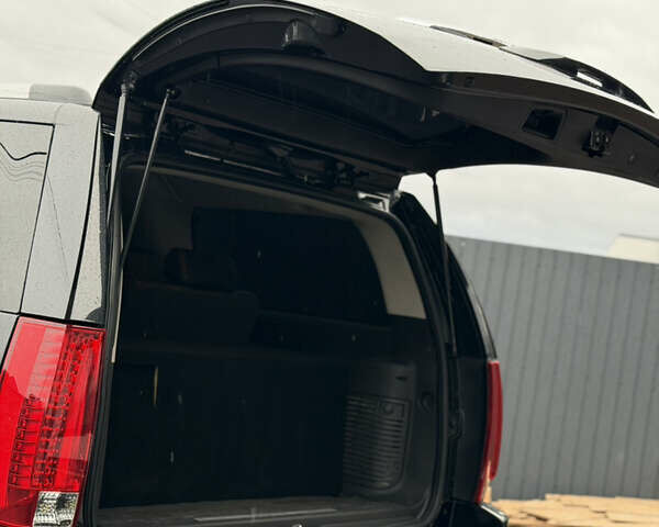 Черный Кадиллак Эскалейд, объемом двигателя 6.18 л и пробегом 231 тыс. км за 29500 $, фото 34 на Automoto.ua