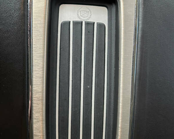 Кадиллак Эскалейд 2013 в Львове на Automoto.ua Черный Кадиллак Эскалейд, объемом двигателя 6.18 л и пробегом 300 тыс. км за 19500 $, фото 29 на Automoto.ua