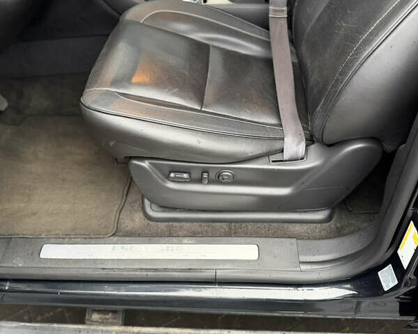 Черный Кадиллак Эскалейд, объемом двигателя 6.18 л и пробегом 231 тыс. км за 29500 $, фото 41 на Automoto.ua