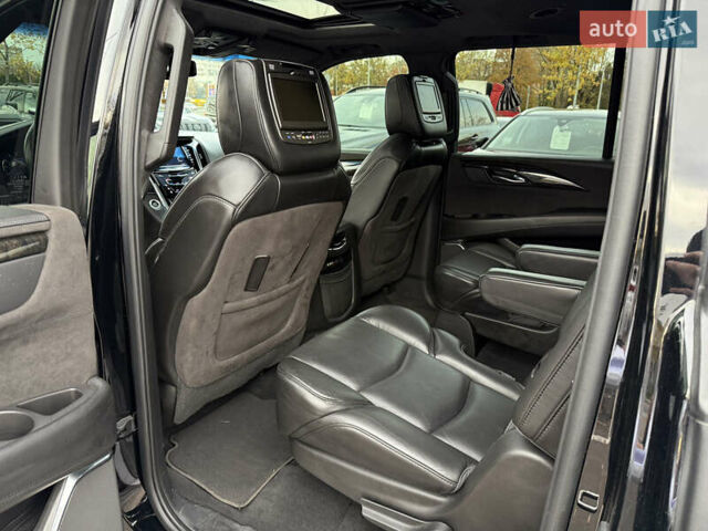 Кадиллак Эскалейд 2015 в Киеве на Automoto.ua Черный Кадиллак Эскалейд, объемом двигателя 6.16 л и пробегом 82 тыс. км за 64999 $, фото 22 на Automoto.ua