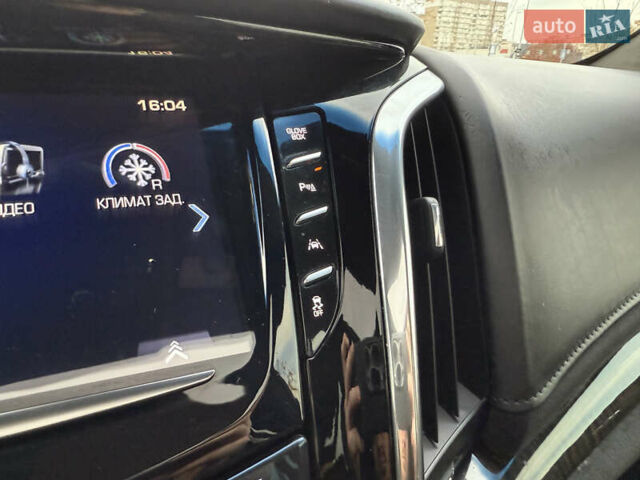 Кадиллак Эскалейд 2015 в Киеве на Automoto.ua Черный Кадиллак Эскалейд, объемом двигателя 6.16 л и пробегом 82 тыс. км за 64999 $, фото 42 на Automoto.ua