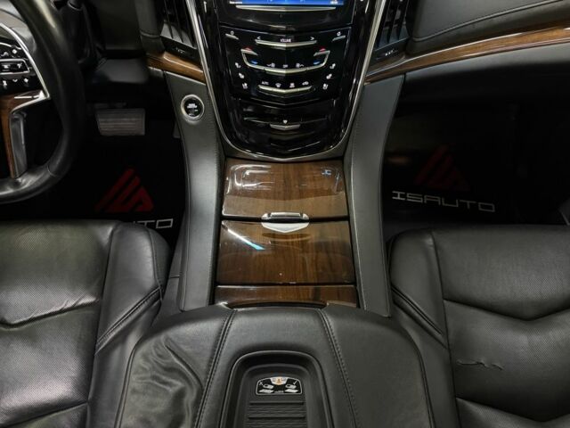 Черный Кадиллак Эскалейд, объемом двигателя 0 л и пробегом 183 тыс. км за 35500 $, фото 22 на Automoto.ua