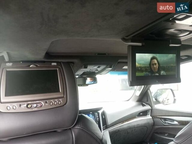 Черный Кадиллак Эскалейд, объемом двигателя 6.16 л и пробегом 140 тыс. км за 27500 $, фото 10 на Automoto.ua