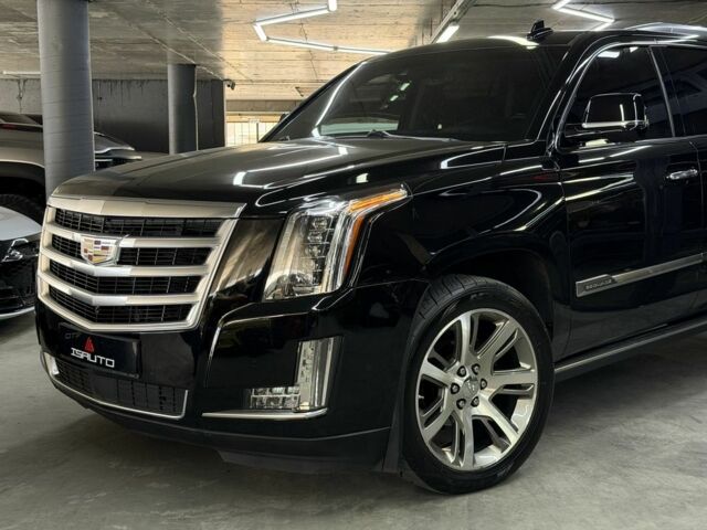 Черный Кадиллак Эскалейд, объемом двигателя 0 л и пробегом 183 тыс. км за 35500 $, фото 7 на Automoto.ua