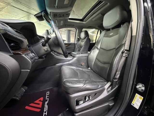 Черный Кадиллак Эскалейд, объемом двигателя 0 л и пробегом 183 тыс. км за 35500 $, фото 16 на Automoto.ua