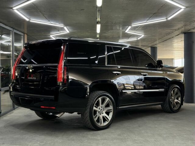 Черный Кадиллак Эскалейд, объемом двигателя 0 л и пробегом 183 тыс. км за 35500 $, фото 10 на Automoto.ua