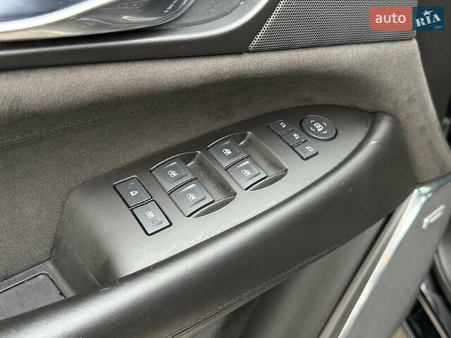 Кадиллак Эскалейд 2015 в Киеве на Automoto.ua Черный Кадиллак Эскалейд, объемом двигателя 6.16 л и пробегом 82 тыс. км за 64999 $, фото 14 на Automoto.ua