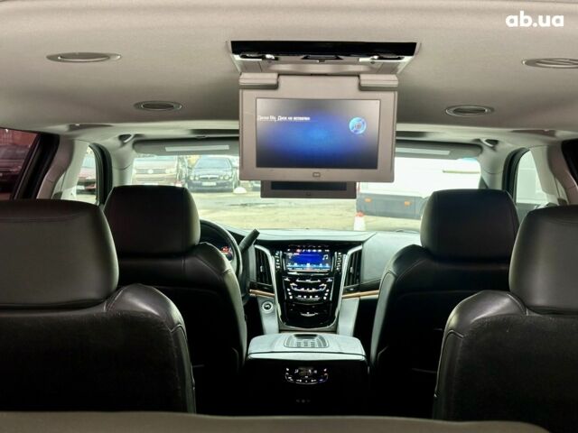 Кадиллак Эскалейд 2016 в Киеве на Automoto.ua Черный Кадиллак Эскалейд, объемом двигателя 0 л и пробегом 270 тыс. км за 42100 $, фото 18 на Automoto.ua