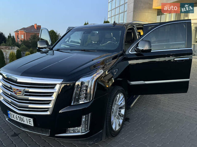 Чорний Каділак Ескалейд, об'ємом двигуна 6.2 л та пробігом 105 тис. км за 40000 $, фото 42 на Automoto.ua
