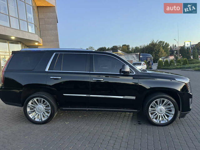 Черный Кадиллак Эскалейд, объемом двигателя 6.2 л и пробегом 98 тыс. км за 40000 $, фото 25 на Automoto.ua