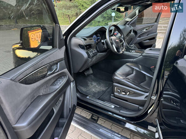 Черный Кадиллак Эскалейд, объемом двигателя 6.2 л и пробегом 98 тыс. км за 40000 $, фото 43 на Automoto.ua