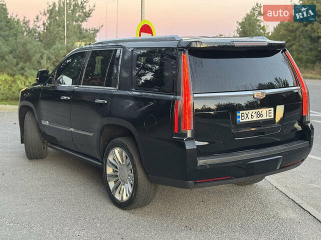 Черный Кадиллак Эскалейд, объемом двигателя 6.2 л и пробегом 98 тыс. км за 40000 $, фото 7 на Automoto.ua