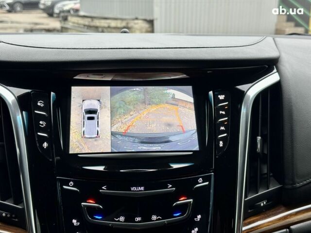 Кадиллак Эскалейд 2016 в Киеве на Automoto.ua Черный Кадиллак Эскалейд, объемом двигателя 0 л и пробегом 270 тыс. км за 42100 $, фото 14 на Automoto.ua