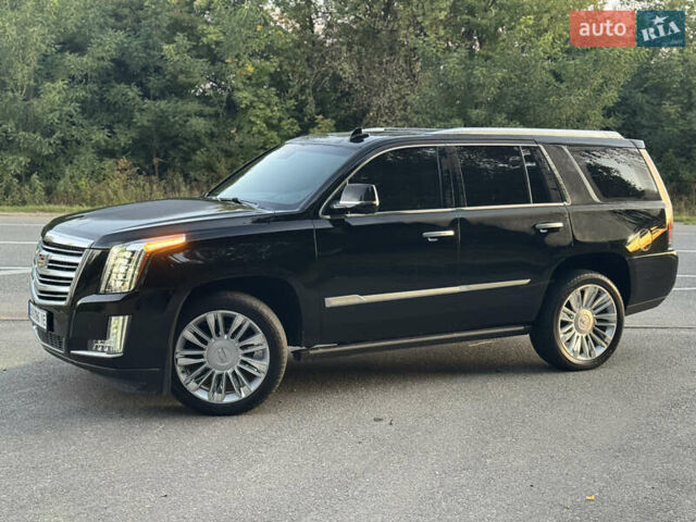 Черный Кадиллак Эскалейд, объемом двигателя 6.2 л и пробегом 98 тыс. км за 40000 $, фото 5 на Automoto.ua