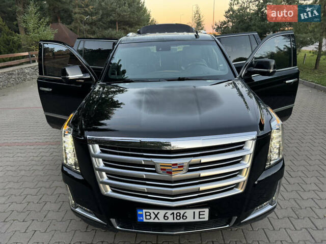 Чорний Каділак Ескалейд, об'ємом двигуна 6.2 л та пробігом 105 тис. км за 40000 $, фото 9 на Automoto.ua