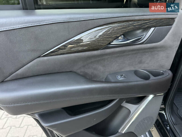 Чорний Каділак Ескалейд, об'ємом двигуна 6.2 л та пробігом 105 тис. км за 40000 $, фото 1 на Automoto.ua