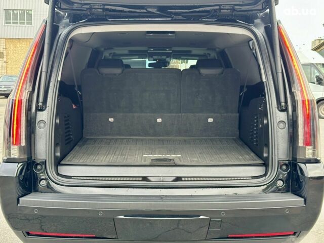 Кадиллак Эскалейд 2016 в Киеве на Automoto.ua Черный Кадиллак Эскалейд, объемом двигателя 0 л и пробегом 270 тыс. км за 42100 $, фото 19 на Automoto.ua