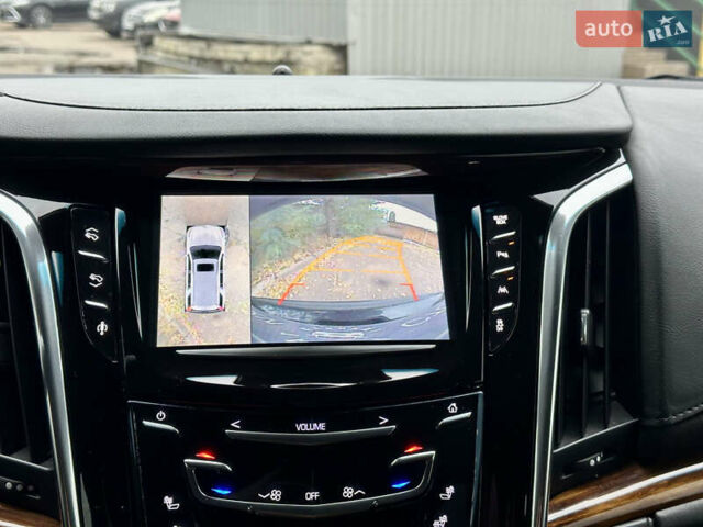 Кадиллак Эскалейд 2016 в Киеве на Automoto.ua Черный Кадиллак Эскалейд, объемом двигателя 6.16 л и пробегом 270 тыс. км за 42100 $, фото 14 на Automoto.ua