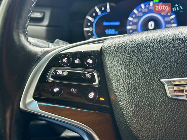 Кадиллак Эскалейд 2016 в Киеве на Automoto.ua Черный Кадиллак Эскалейд, объемом двигателя 6.16 л и пробегом 270 тыс. км за 42100 $, фото 12 на Automoto.ua